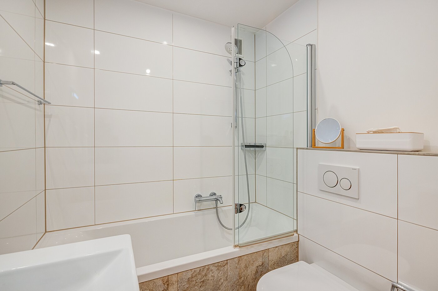 Apartment mit 1 Zimmer | München-Schwabing | 70198 | ...Badewanne