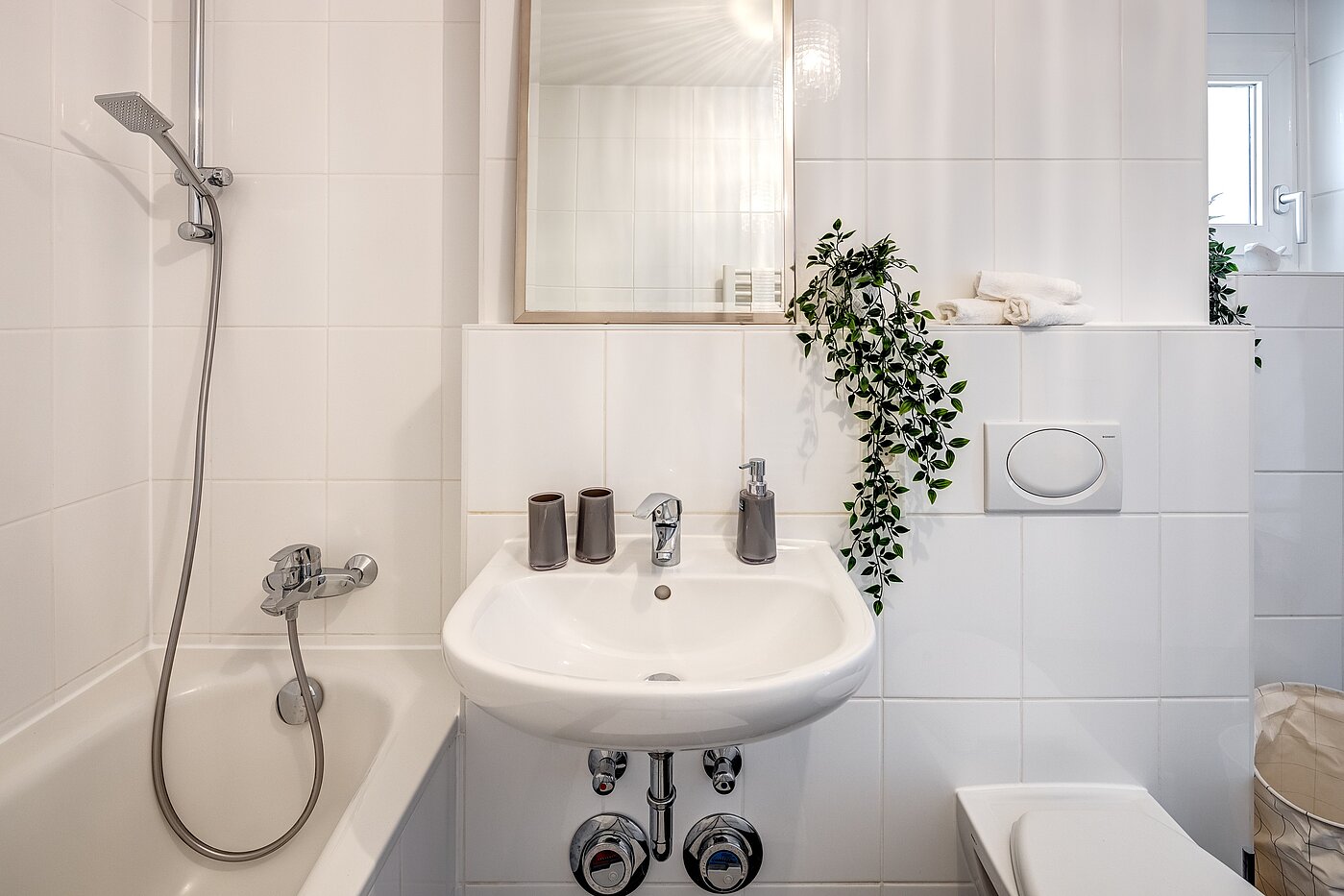 Etagenwohnung mit 2.5 Zimmern | München-Schwanthalerhöhe | 2210ML2 | ...mit Wanne und Tageslicht