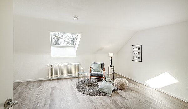 Reihenmittelhaus mit 5 Zimmern | Unterschleißheim | 70187 | Gemütliches Studio im DG...