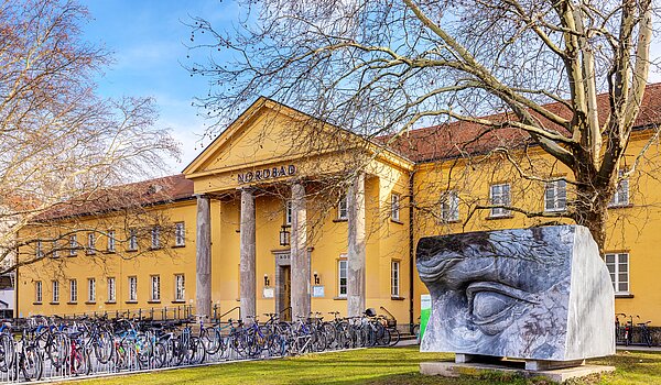 Apartment mit 1 Zimmer | München-Schwabing | 70198 | Um die Ecke