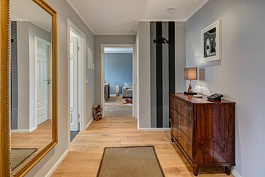 Obersendling: Schöne 2-Zimmer Wohnung mit Balkon - frei