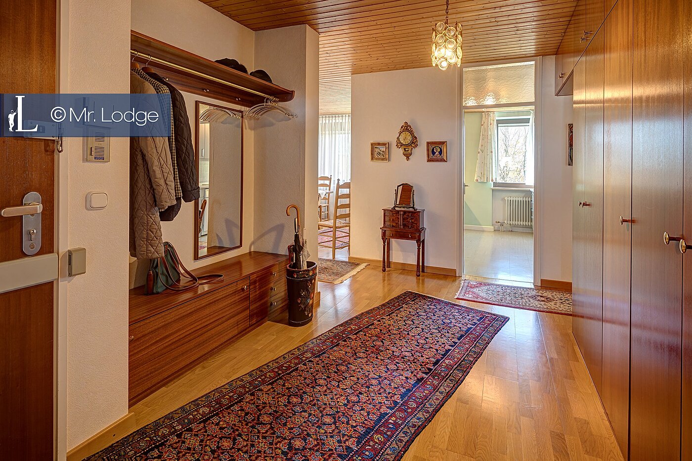 Dachgeschosswohnung mit 5 Zimmern | Aschheim | 1710ML4 | Schöner Eingangsbereich....