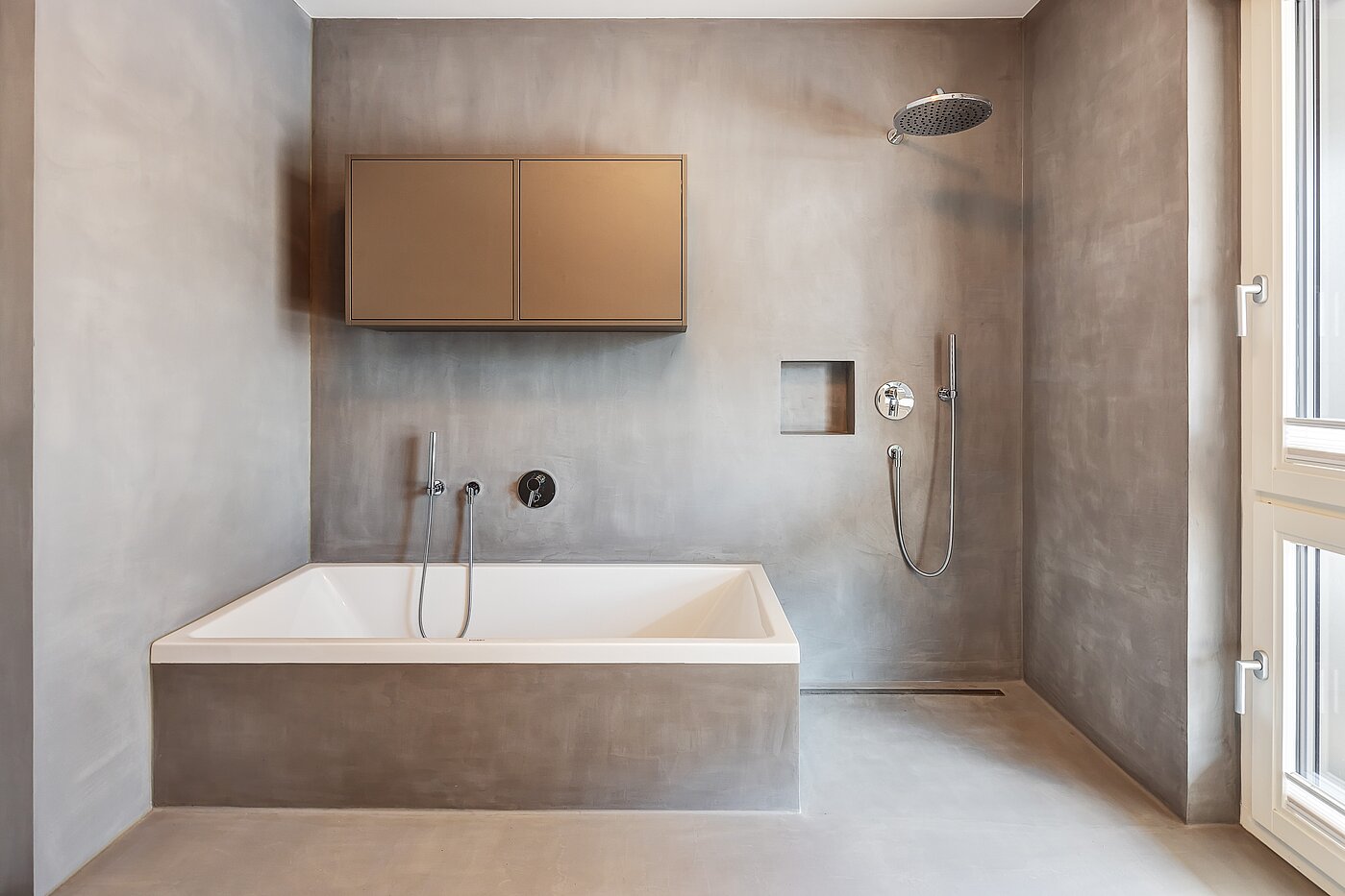 Erdgeschosswohnung mit 3 Zimmern | 70309 | ...Badewanne und...