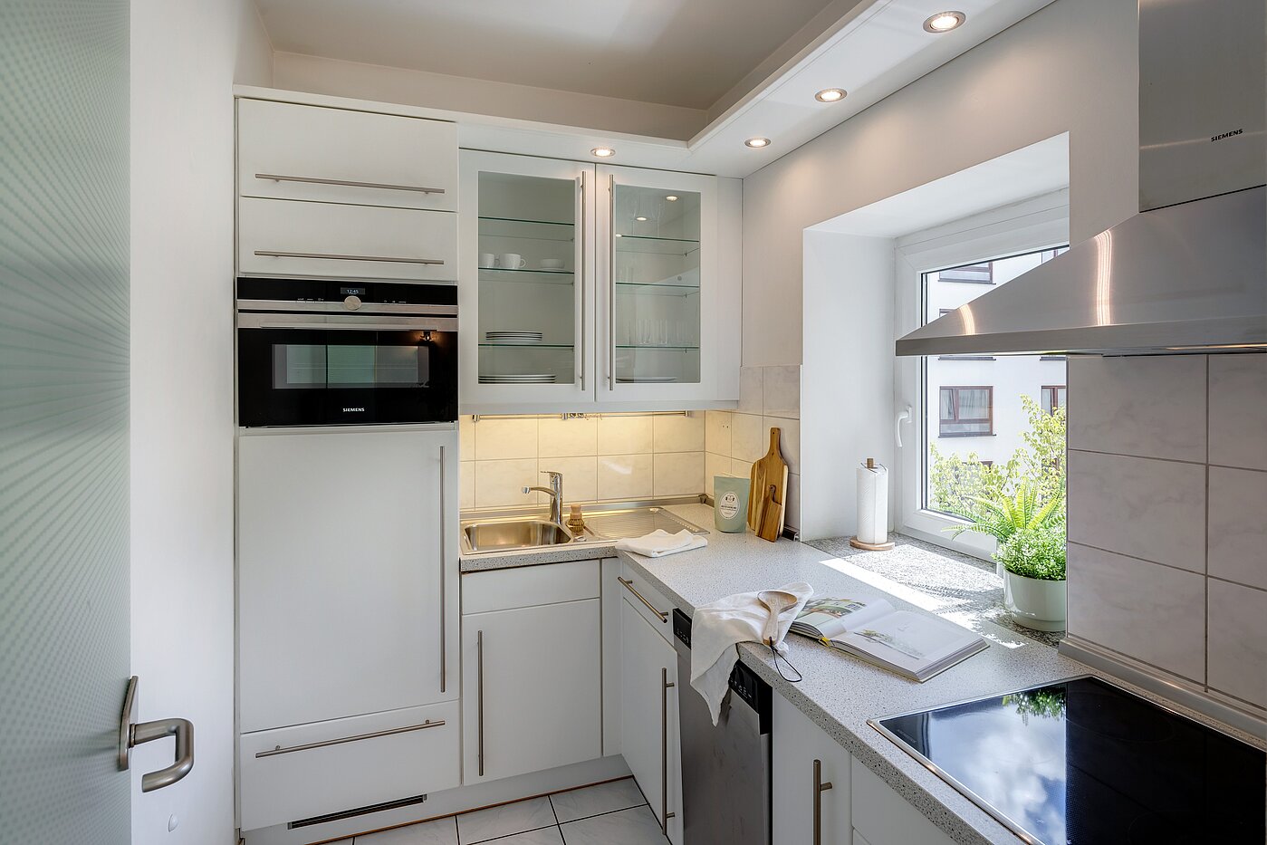 Etagenwohnung mit 1 Zimmer | München-Maxvorstadt | 2206ML5 | Helle Küche mit...
