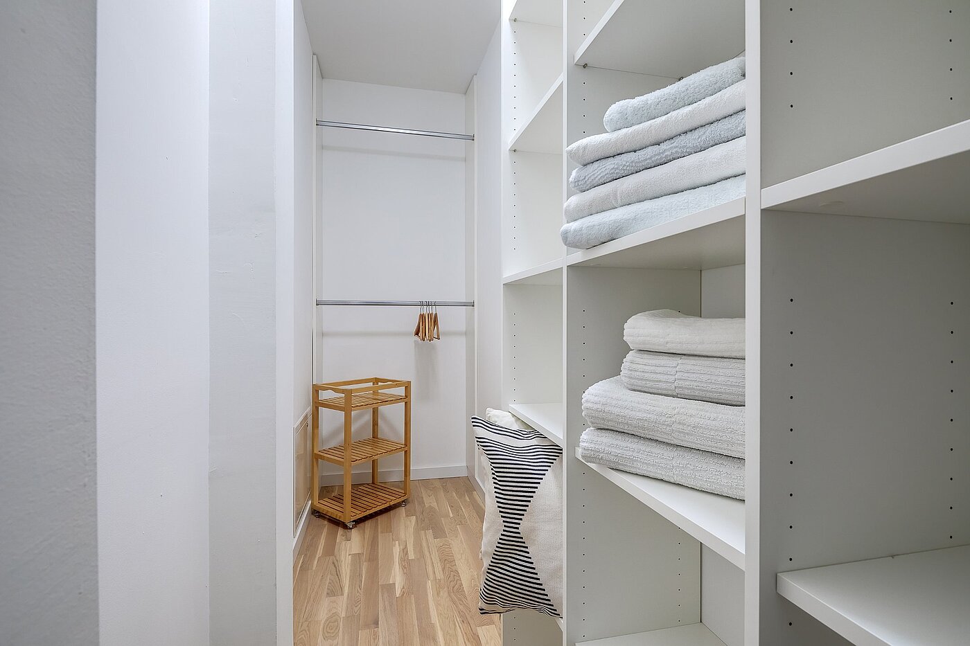Etagenwohnung mit 1.5 Zimmern | München-Bogenhausen | 1904ML6 | ...verstecktem Stauraum.