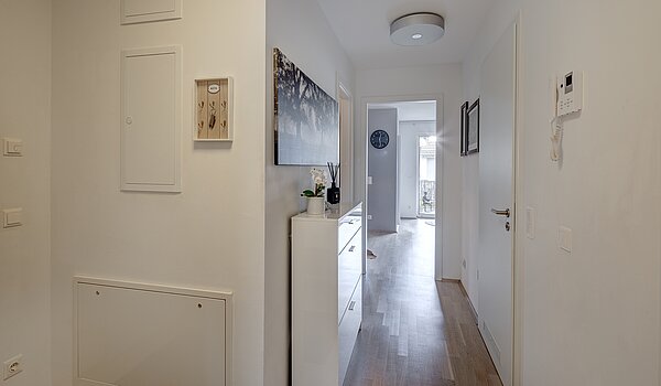 Etagenwohnung mit 3 Zimmern | 70483 | geräumiger Flur