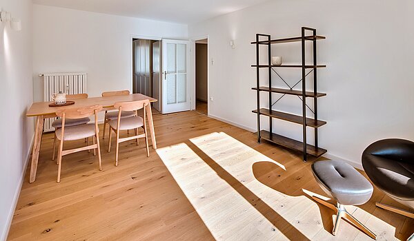 Etagenwohnung mit 3 Zimmern | München-Bogenhausen | 70310 | Wohnzimmer