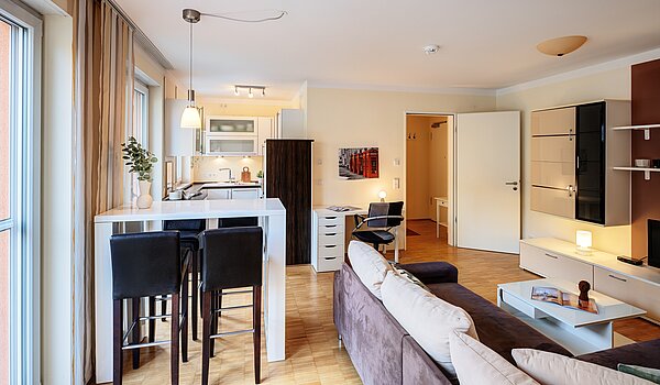 Etagenwohnung mit 2 Zimmern | München-Schwabing | 703161 | Wohnzimmer