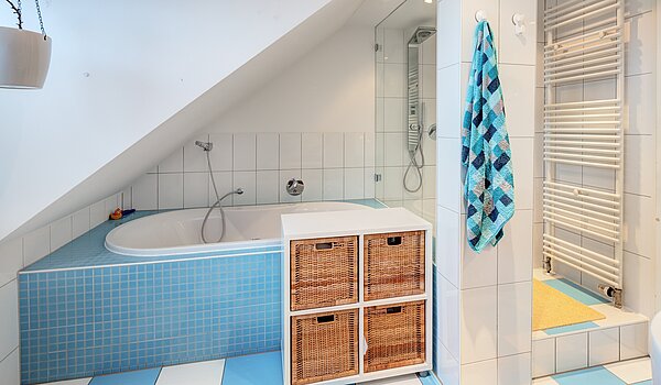 Etagenwohnung mit 5 Zimmern | München-Neuhausen | 70140 | ...Wanne und Dusche