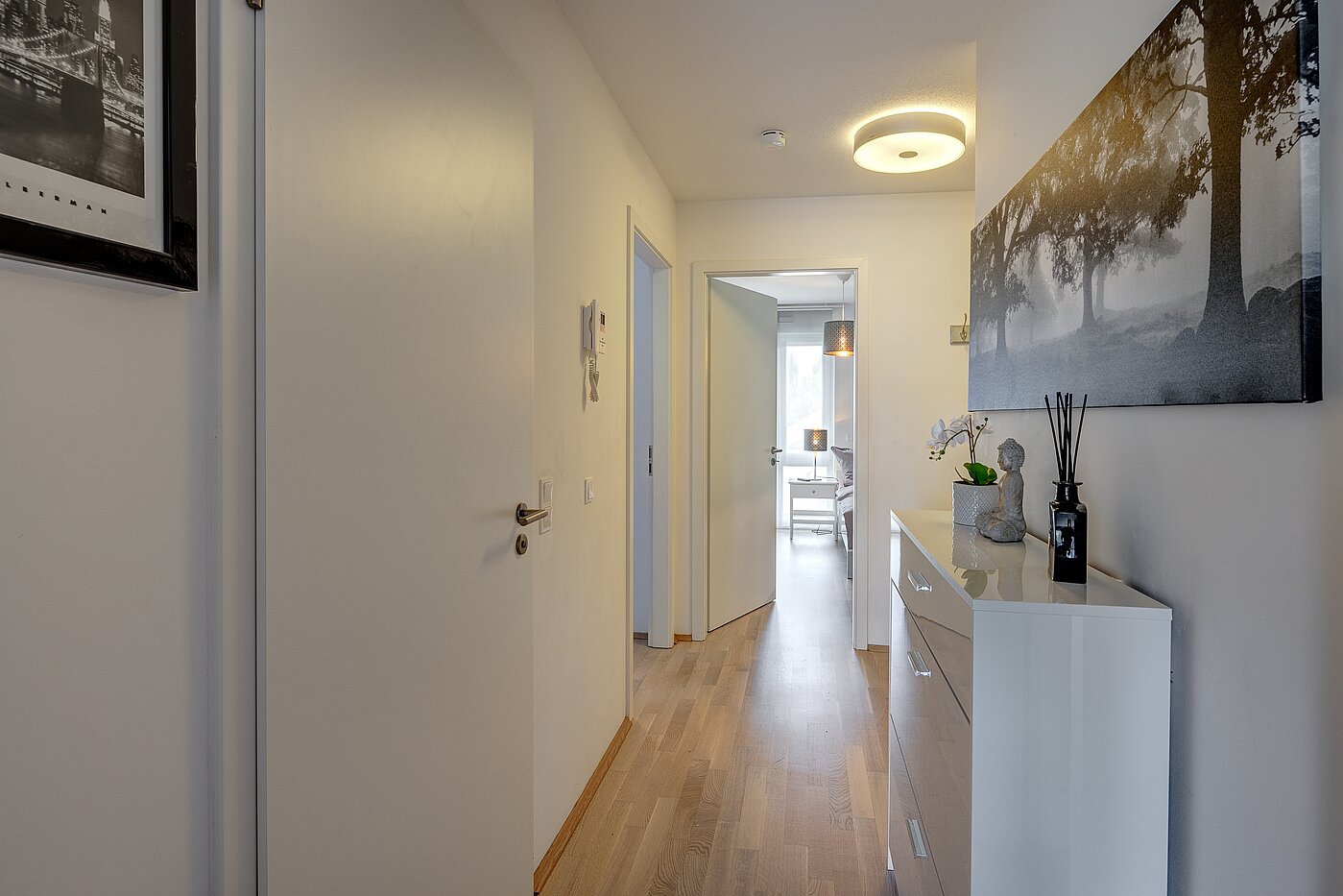 Etagenwohnung mit 3 Zimmern | 70483 | Flur zum Schlafbereich