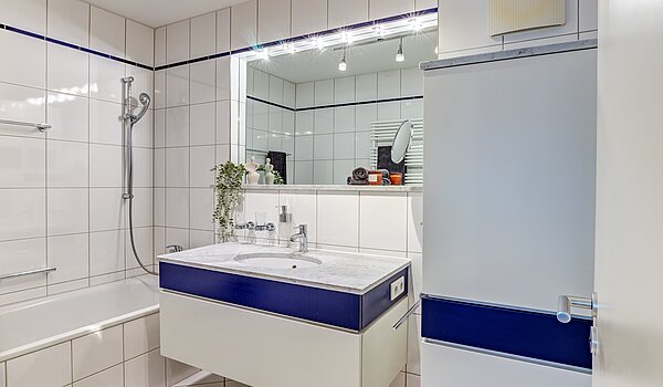 Etagenwohnung mit 3 Zimmern | München-Neuhausen | 70489 | Badezimmer