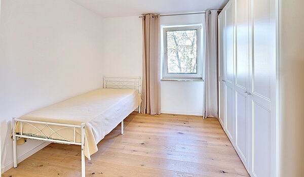 Etagenwohnung mit 3 Zimmern | München-Bogenhausen | 70310 | Schlafzimmer...