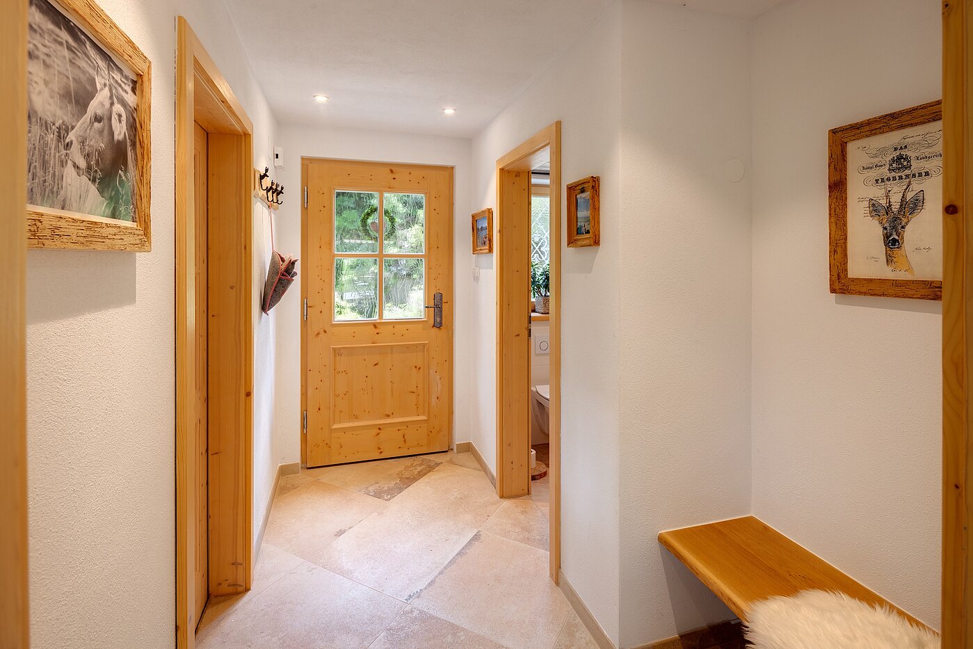 Erdgeschosswohnung mit 2.5 Zimmern | Kreuth | 701351 | Garderobe