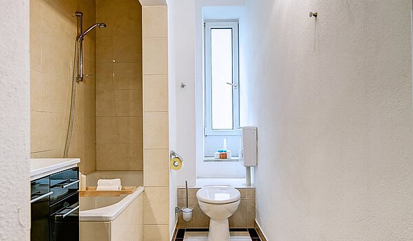 Etagenwohnung mit 4 Zimmern | München-Maxvorstadt | 2011ML2 | Edles Bad mit...