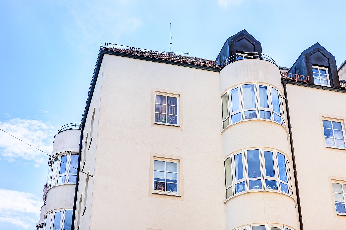 Etagenwohnung mit 3 Zimmern | München-Maxvorstadt | 70133 | Fassade mit...