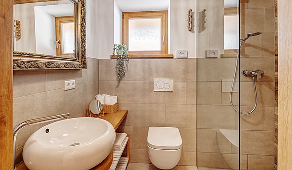 Etagenwohnung mit 6 Zimmern | 70095 | ....und Bad en Suite