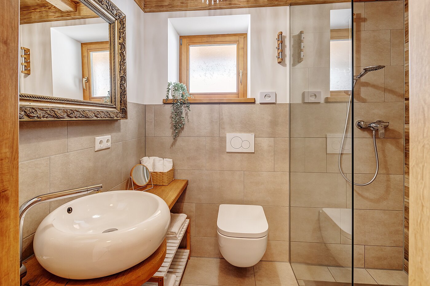 Etagenwohnung mit 6 Zimmern | 70095 | ....und Bad en Suite
