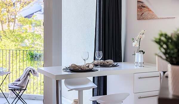 Apartment mit 1.5 Zimmern | München-Bogenhausen | 70378 | ...und Essbereich