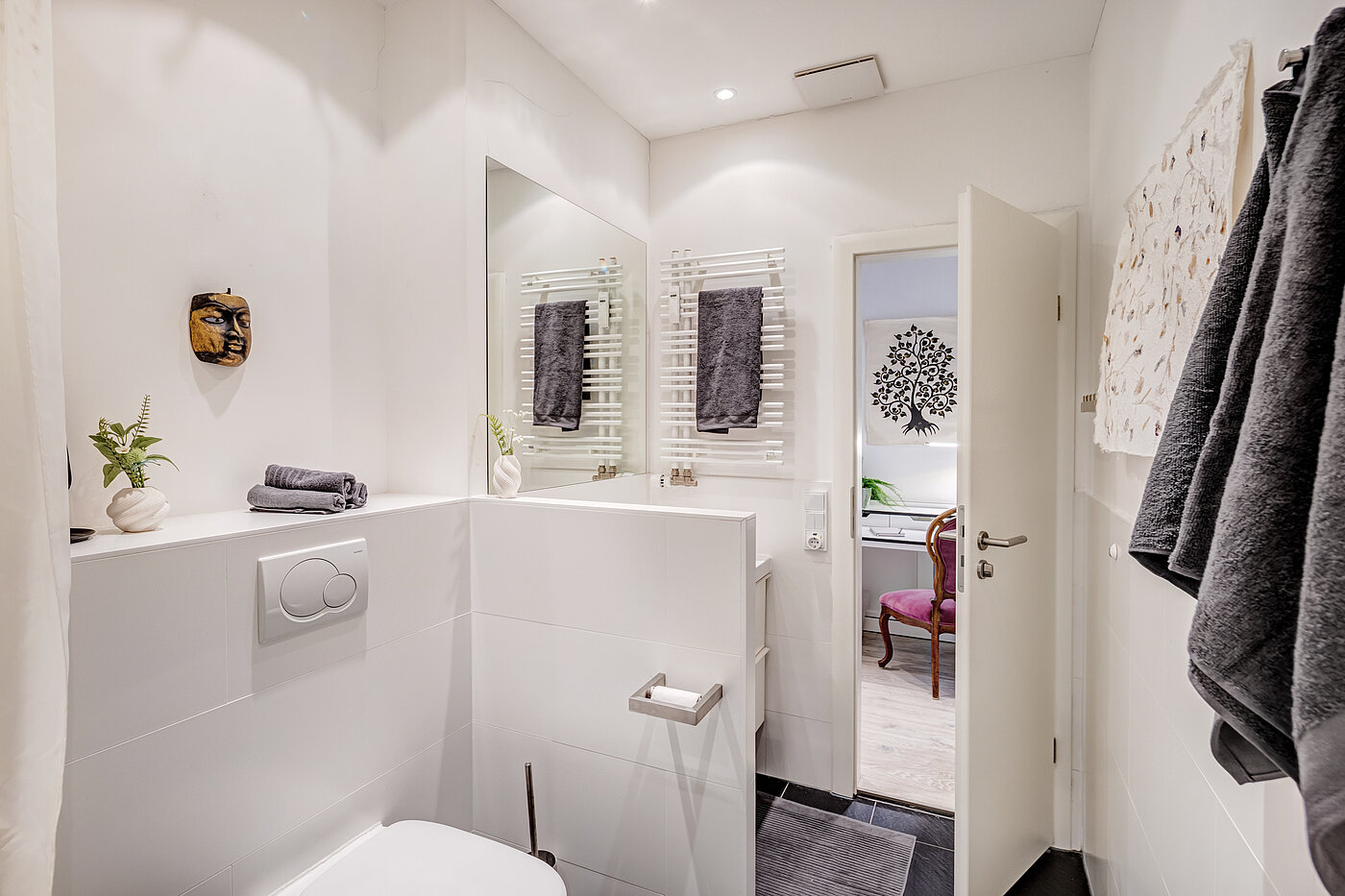 Erdgeschosswohnung mit 2 Zimmern | München-Schwabing | 70394 | Badezimmer...