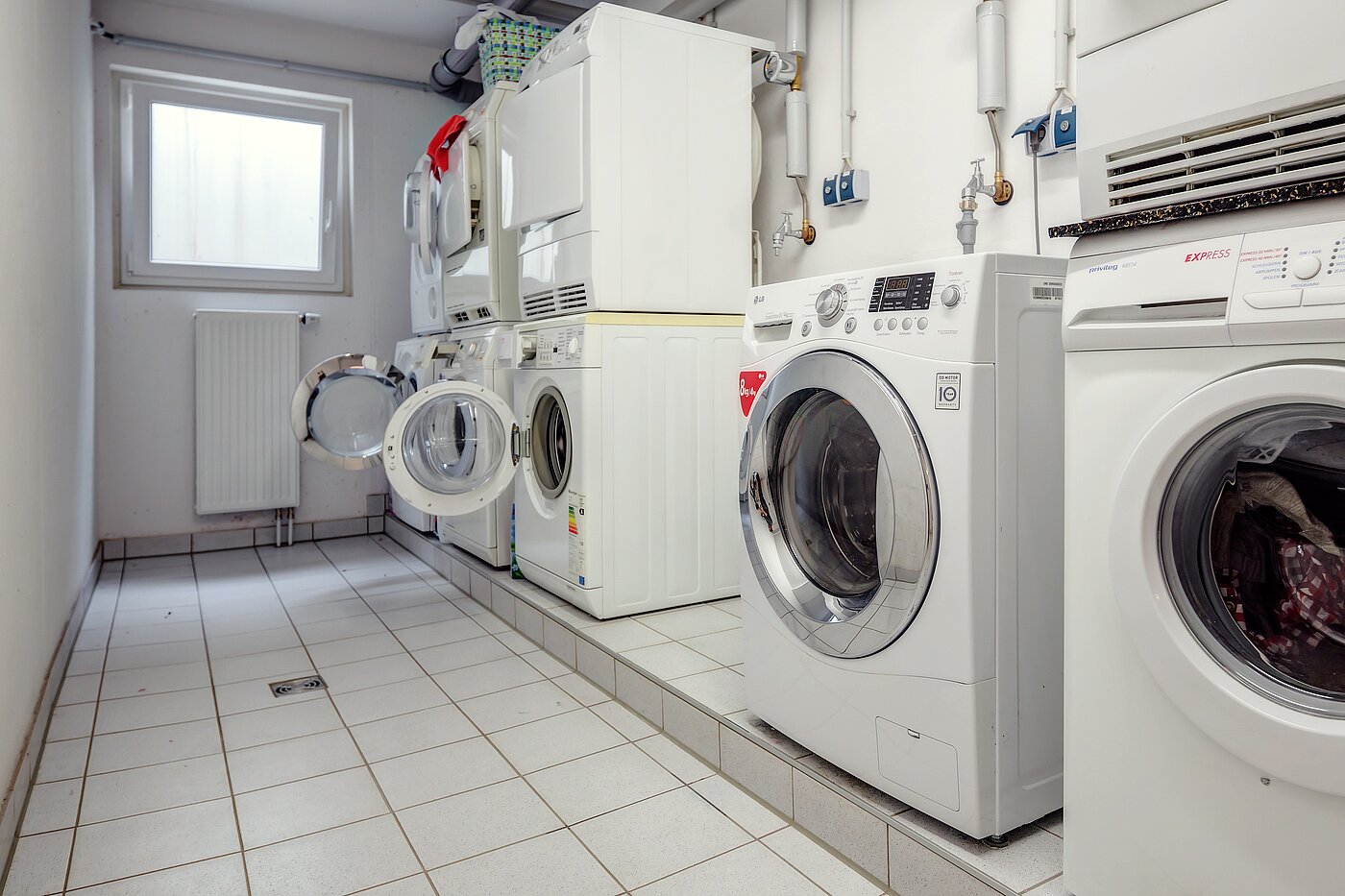 Etagenwohnung mit 4 Zimmern | München-Forstenried | 2209ML6 | Waschen im Gemeinschaftskeller