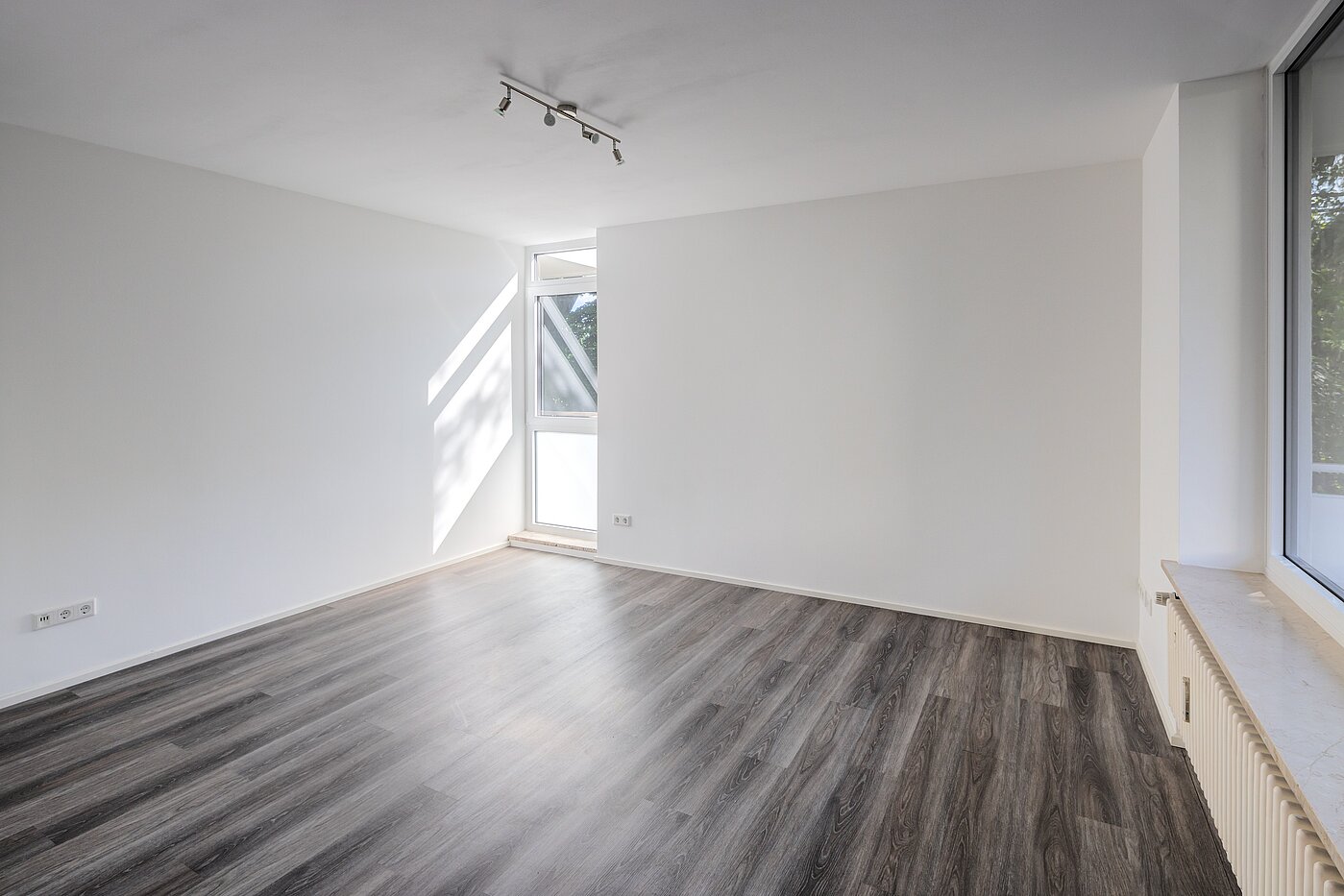 Hochparterre mit 1 Zimmer | München-Obermenzing | 70282 | Wohn- und Schlafbereich