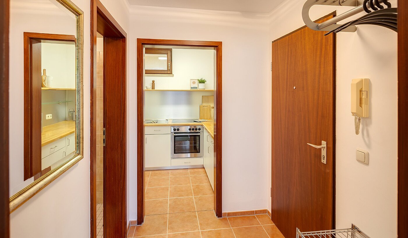 Etagenwohnung mit 2 Zimmern | München-Neuhausen | 2012ML5 | Platz für eine Garderobe