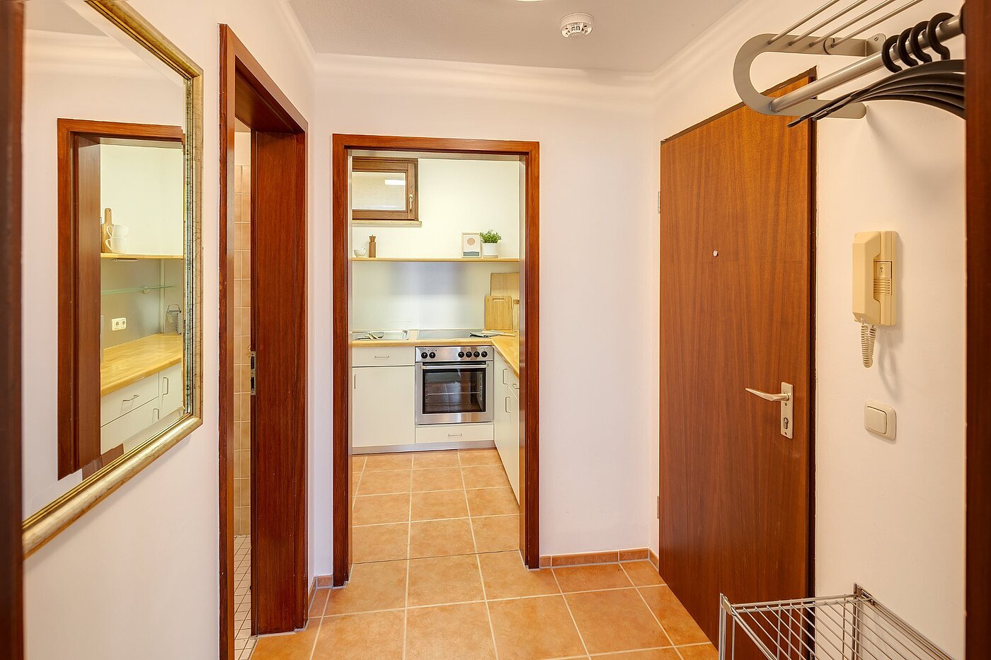 Etagenwohnung mit 2 Zimmern | München-Neuhausen | 2012ML5 | Platz für eine Garderobe