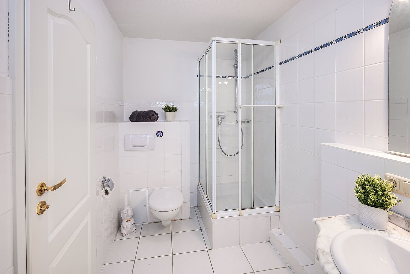 Doppelhaushälfte mit 5 Zimmern | München-Trudering | 70269 | ...Duschbad