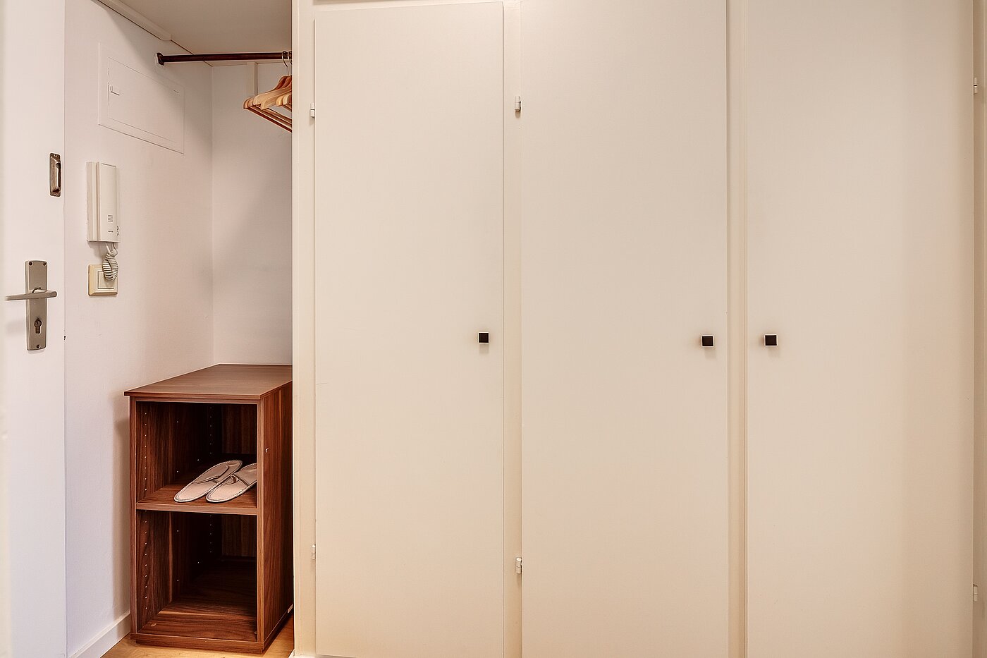 Etagenwohnung mit 1 Zimmer | München-Schwabing | 70475 | ... mit Garderobe