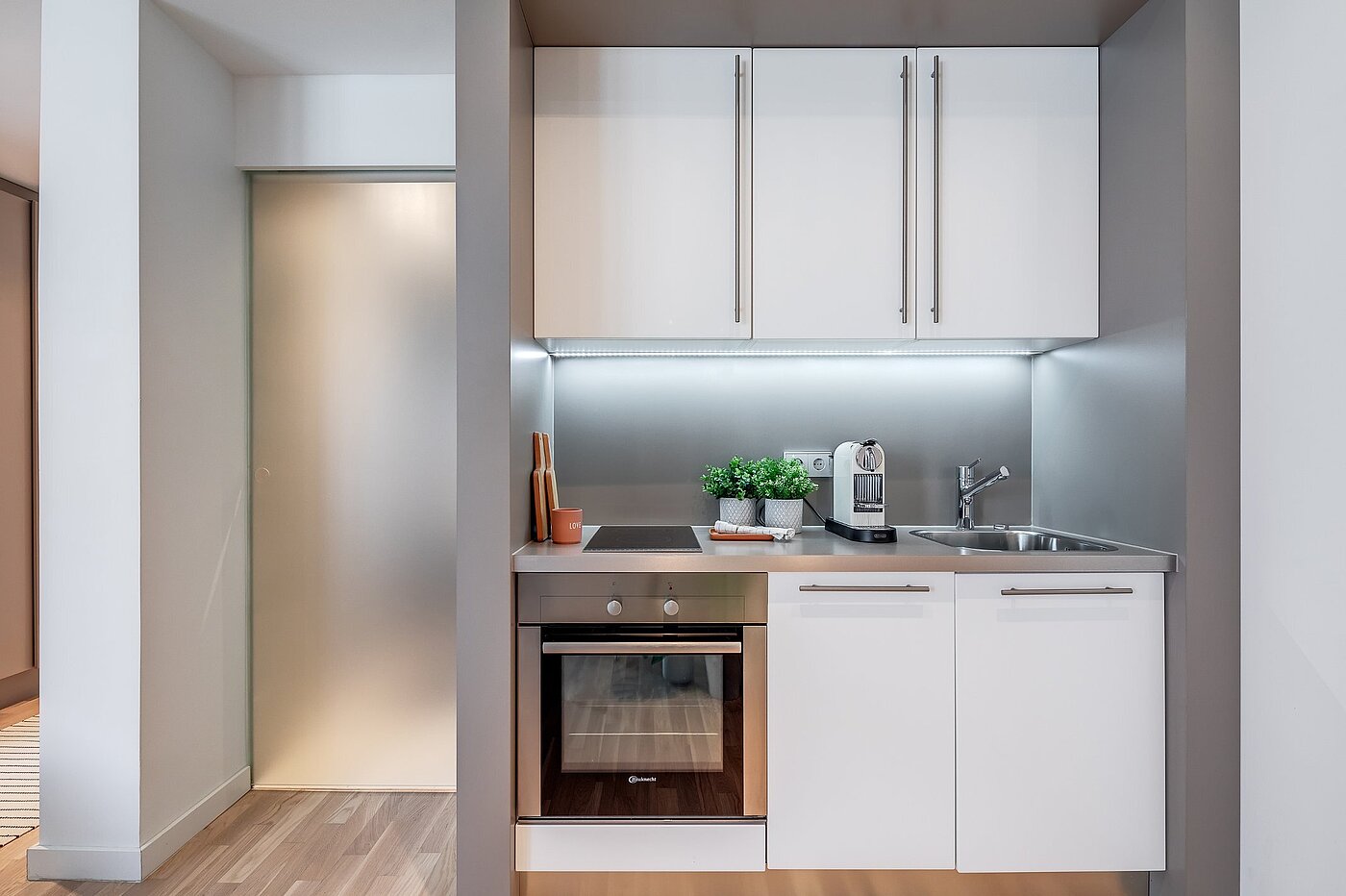 Etagenwohnung mit 1.5 Zimmern | München-Bogenhausen | 1904ML6 | Moderne Kitchenette mit...