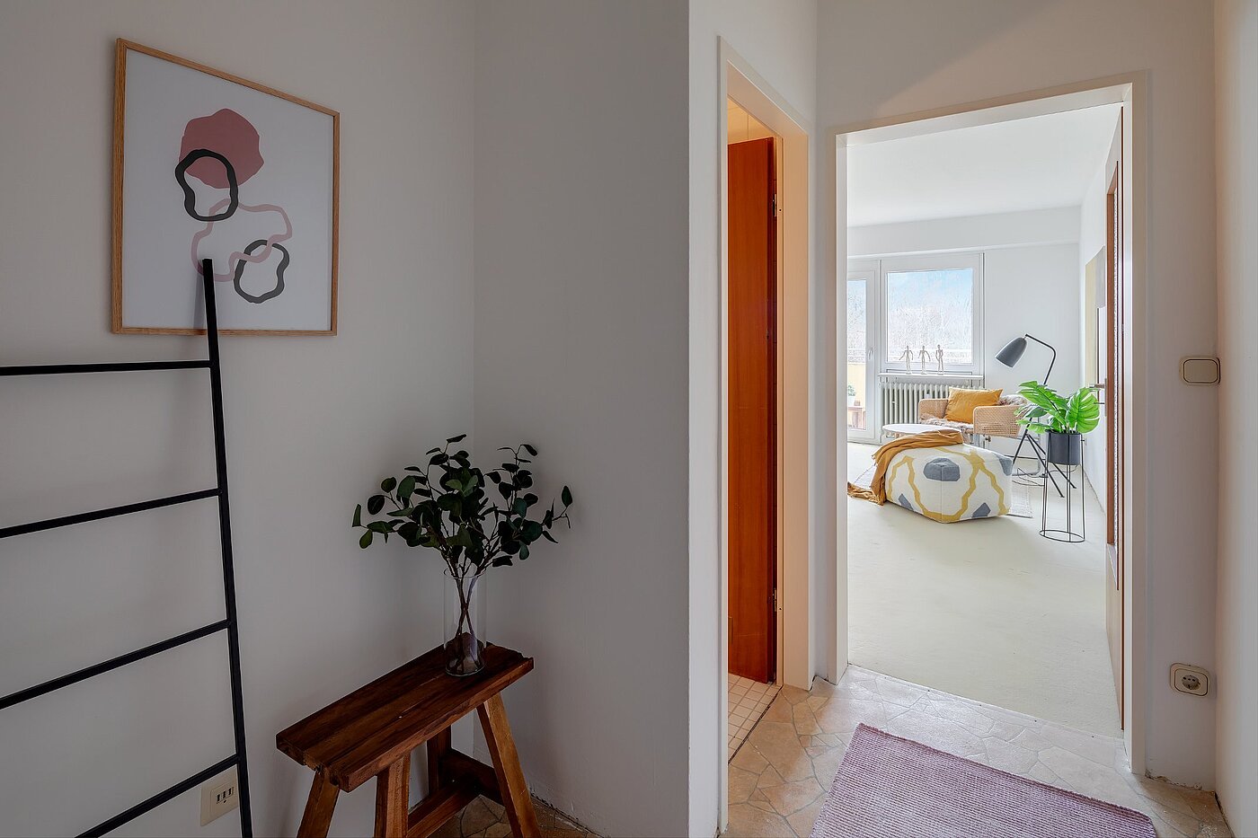 Etagenwohnung mit 2 Zimmern | 2002ML7 | Eingangsbereich