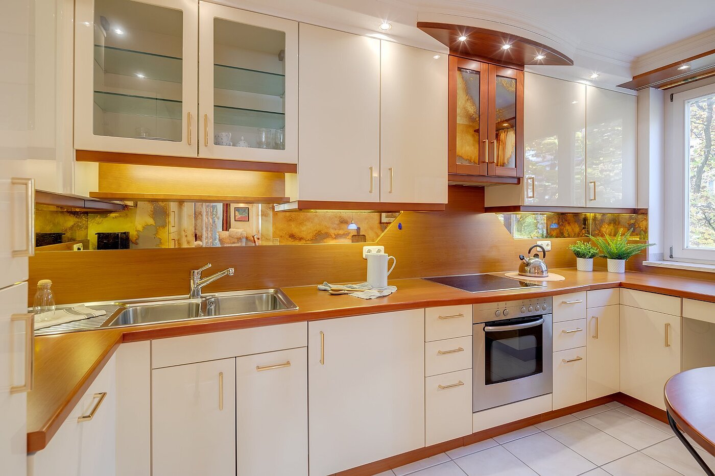 Etagenwohnung mit 2 Zimmern | München-Sendling | 2010ML1 | ...mit gepflegter Einbauküche