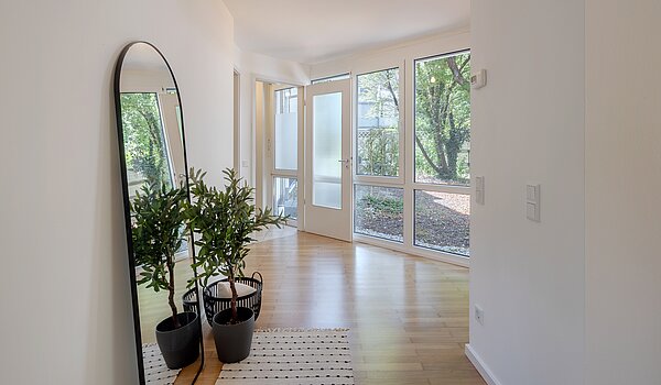 Erdgeschosswohnung mit 2 Zimmern | München-Laim | 70464 | Diele mit Zugang...