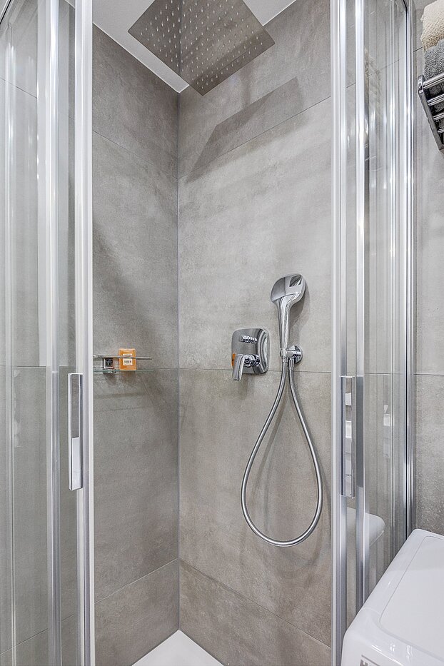 Etagenwohnung mit 1 Zimmer | München-Nymphenburg | 1912ML2 | ...Duschbad mit...