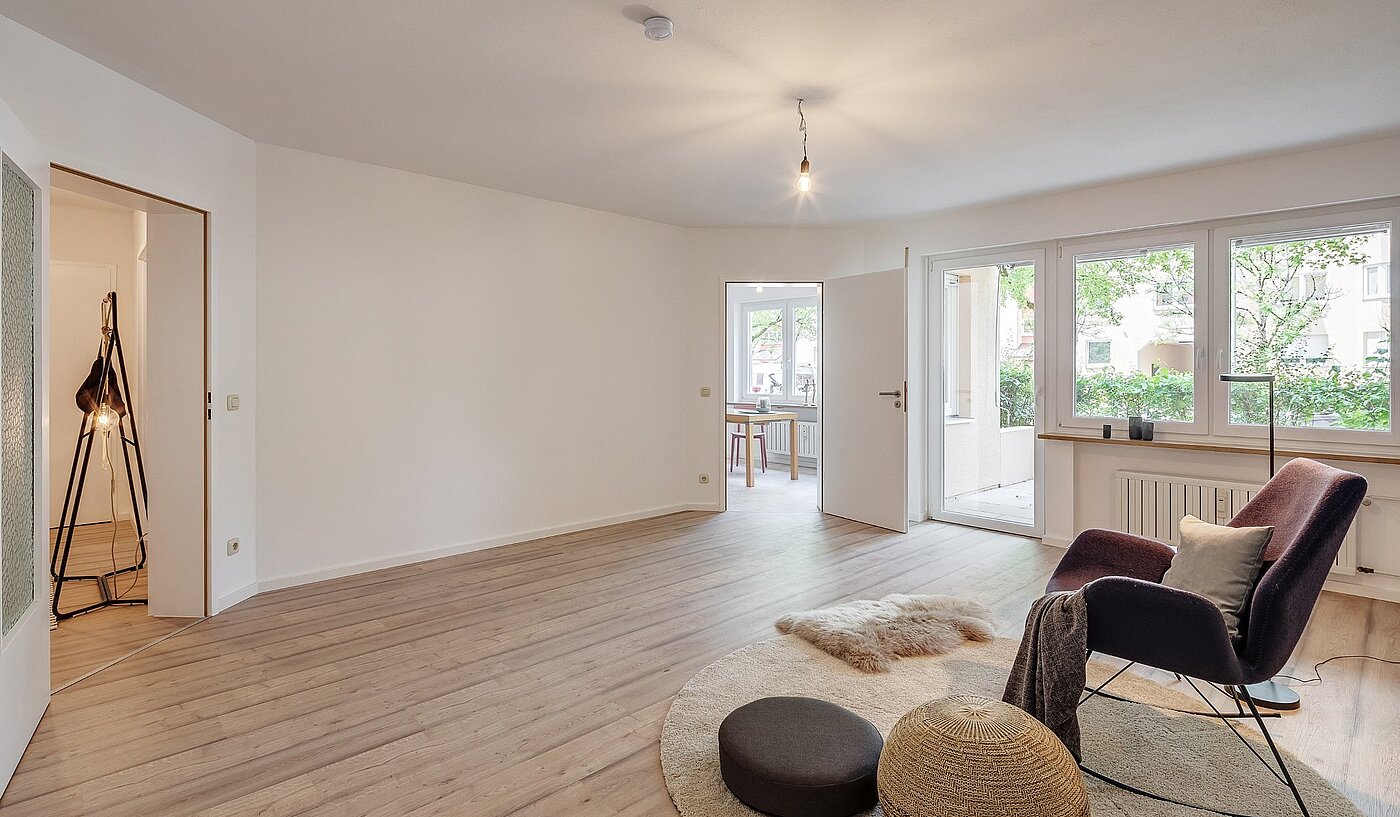 Erdgeschosswohnung mit 4.5 Zimmern | München-Perlach | 2003ML6 | Geräumiges Wohnzimmer...