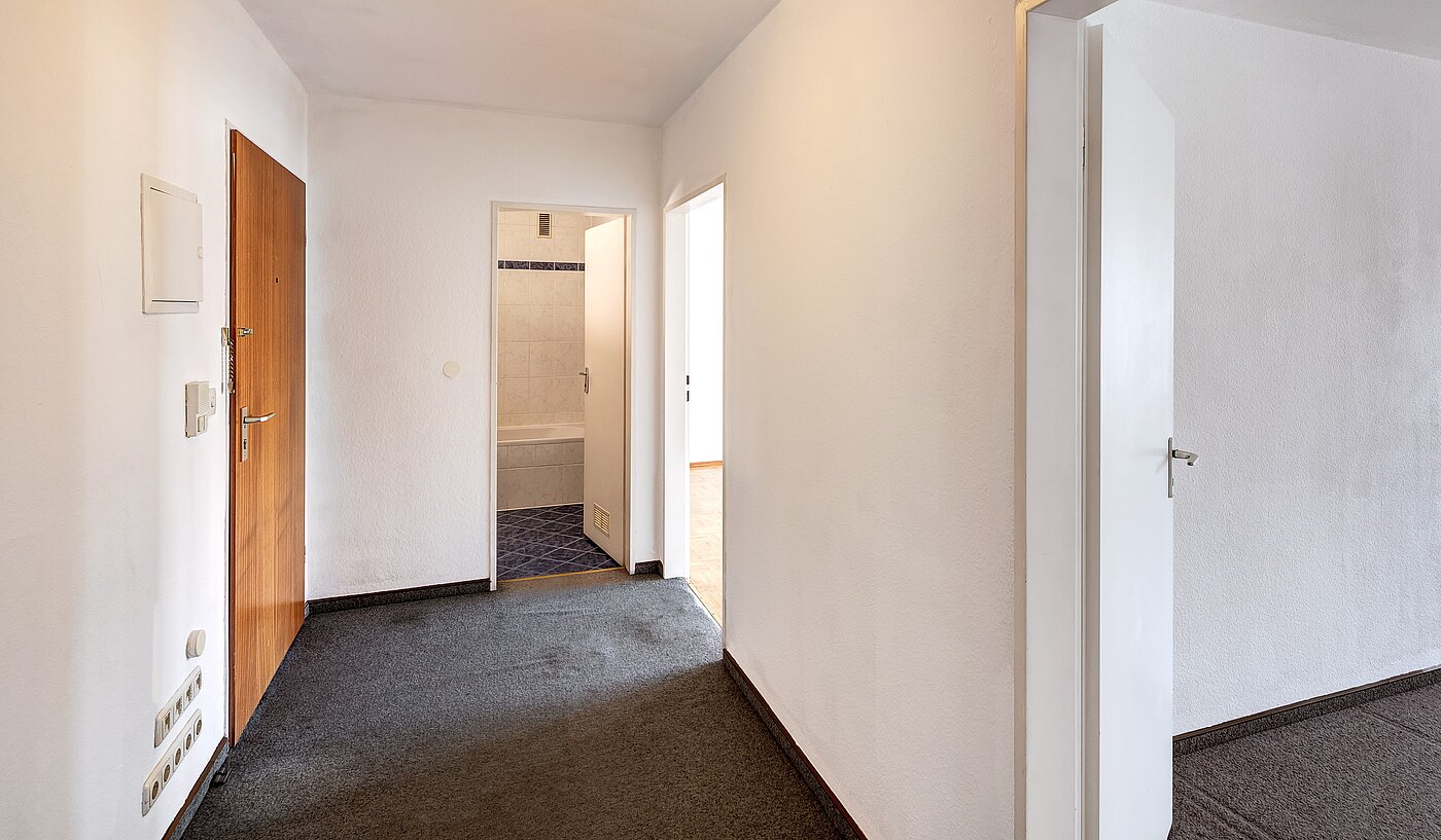 Etagenwohnung mit 2 Zimmern | München-Freimann | 70158 | Großzügige Diele...