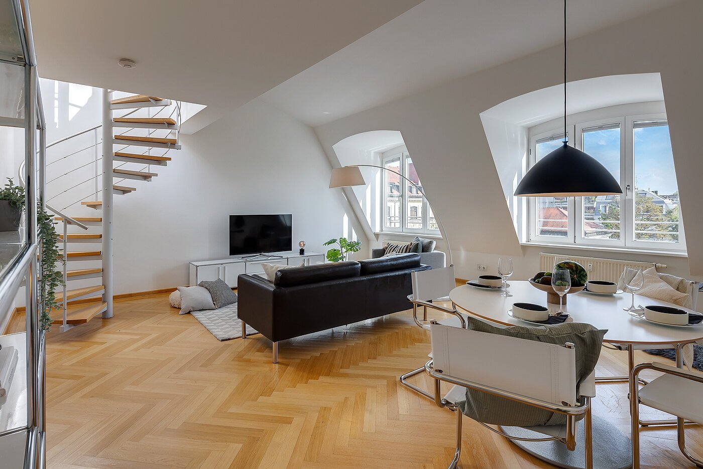 Etagenwohnung mit 2 Zimmern | München-Schwabing | 2208ML2 | Großzügig