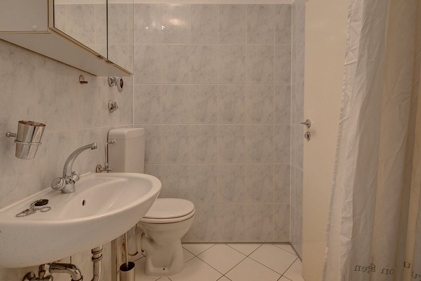 Hochparterre mit 1 Zimmer | München-Neuhausen | 1911ML10 | mit Badewanne