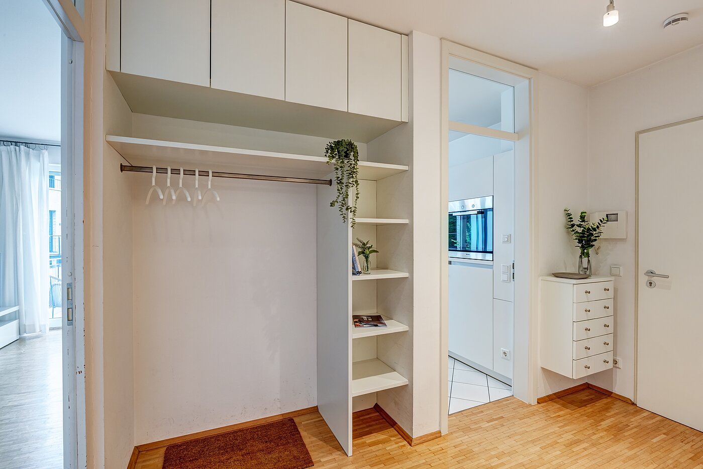 Etagenwohnung mit 3 Zimmern | München-Neuhausen | 70489 | Garderobe