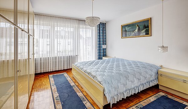 Einfamilienhaus mit 6 Zimmern | Unterschleißheim | 2209ML7 | Schlafzimmer mit...