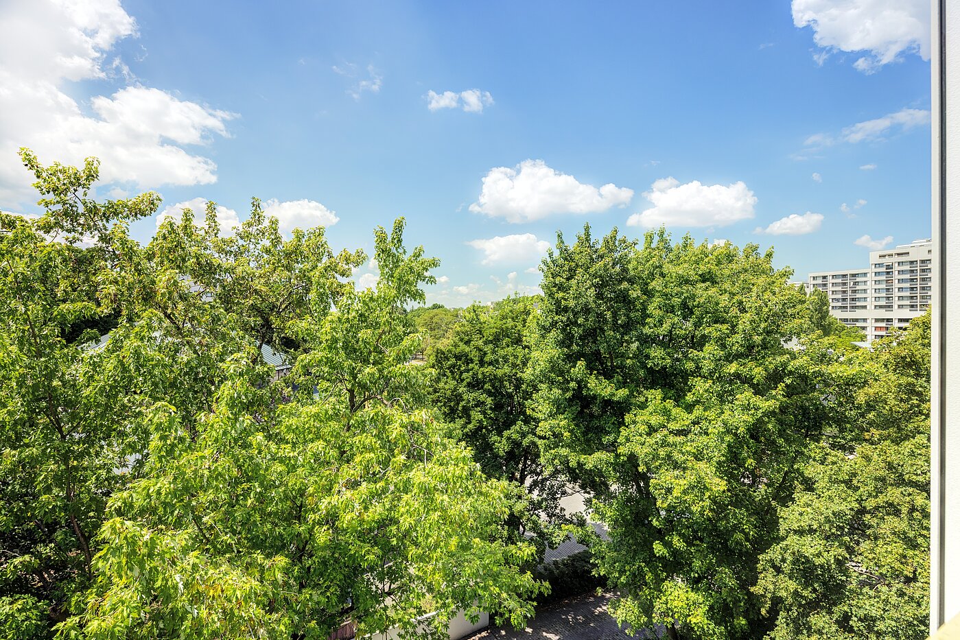 Etagenwohnung mit 2 Zimmern | München-Hadern | 704101 | Ausblick vom Wintergarten