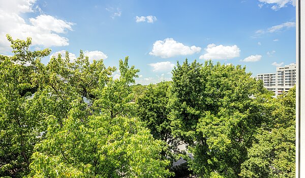 Etagenwohnung mit 2 Zimmern | München-Hadern | 704101 | Ausblick vom Wintergarten