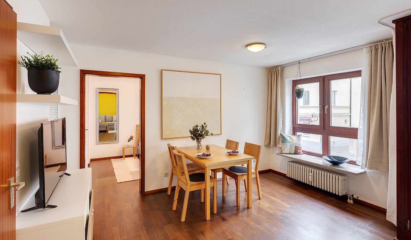 Etagenwohnung mit 2 Zimmern | München-Neuhausen | 2012ML5 | Gemütliche Essecke und...
