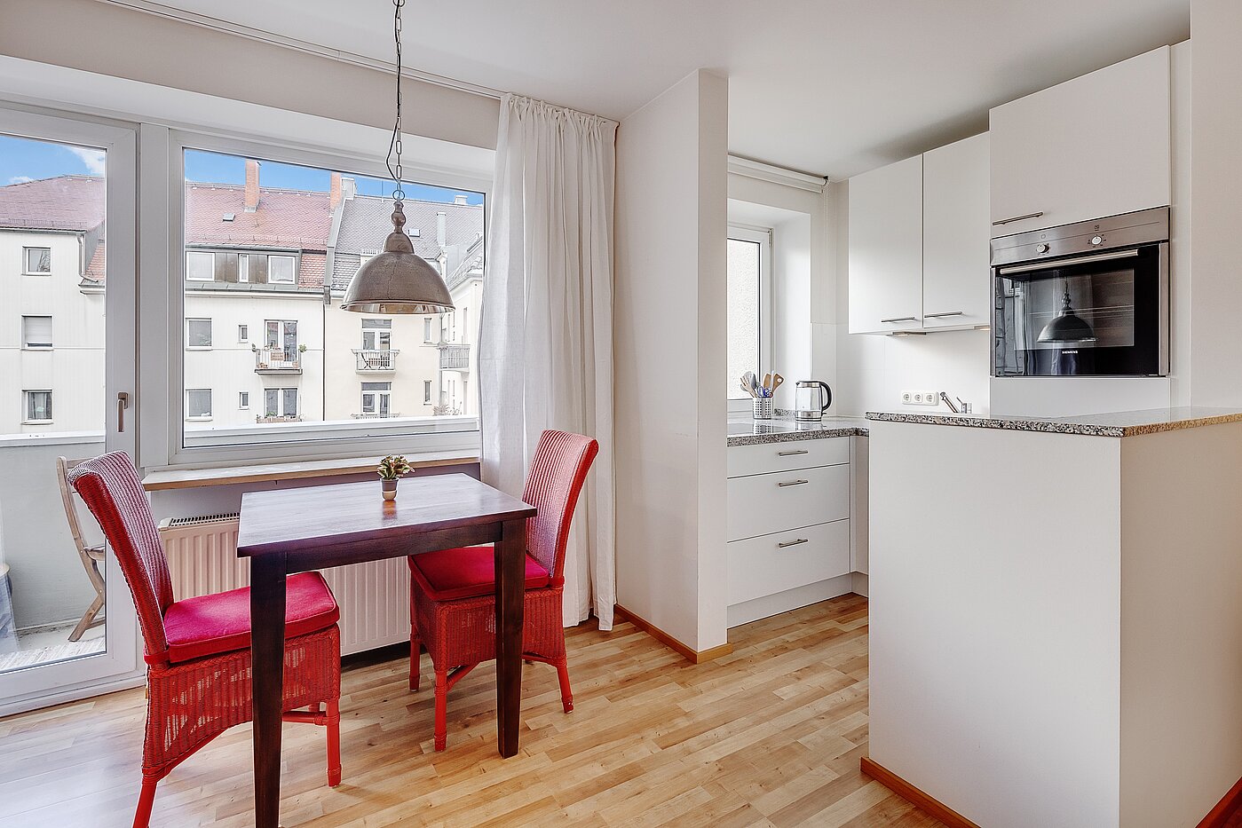Etagenwohnung mit 1.5 Zimmern | München-Schwanthalerhöhe | 2211ML8 | Offene Küche mit Fenster
