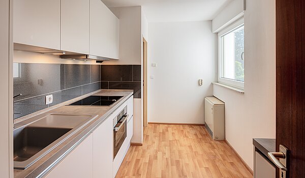 Etagenwohnung mit 2 Zimmern | München-Hadern | 704101 | Küche mit Fenster...