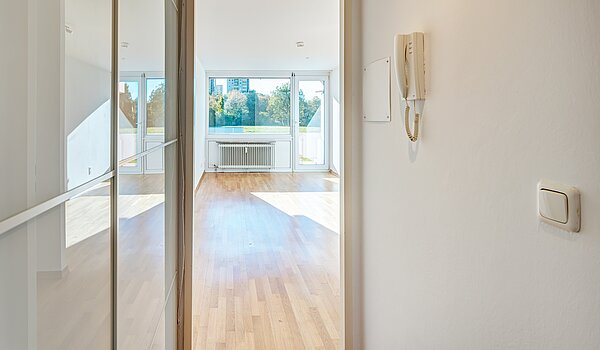 Apartment mit 2 Zimmern | München-Feldmoching | 70466 | Flur vom Eingang kommend