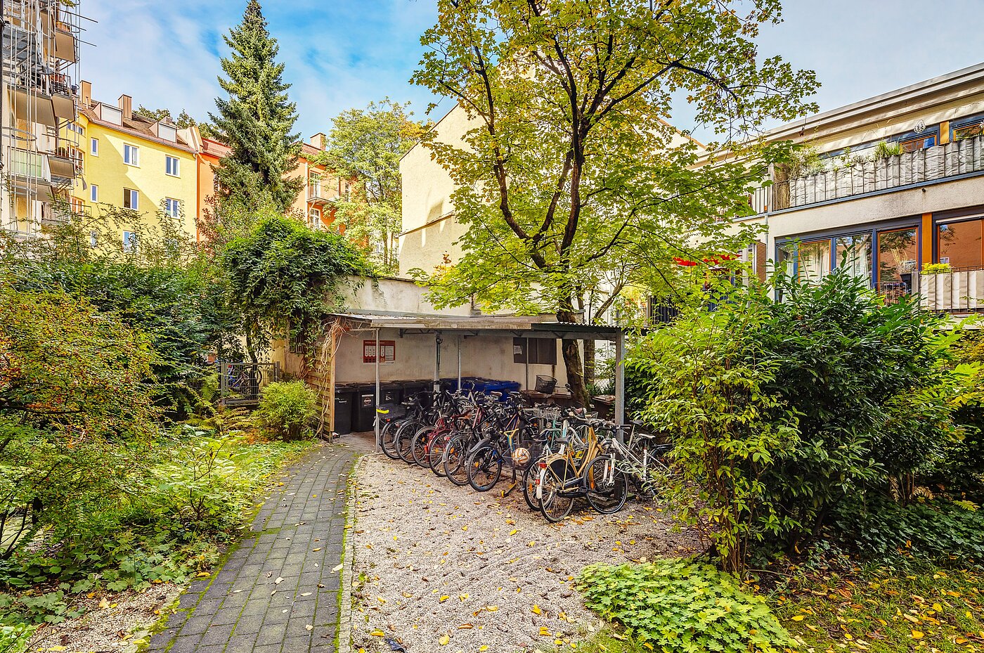 Dachgeschosswohnung mit 2 Zimmern | München-Au | 2209ML3 | Innenhof