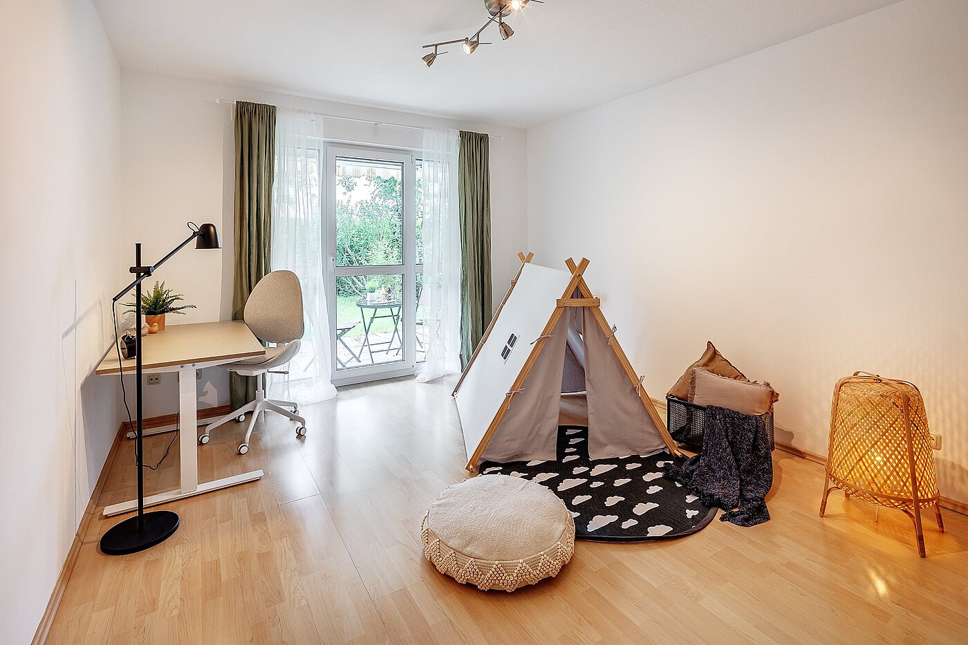 Etagenwohnung mit 3 Zimmern | München-Hasenbergl | 2105ML10 | ... zum Garten