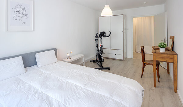 Etagenwohnung mit 2 Zimmern | München-Sendling | 70414 | Kleiderschrank
