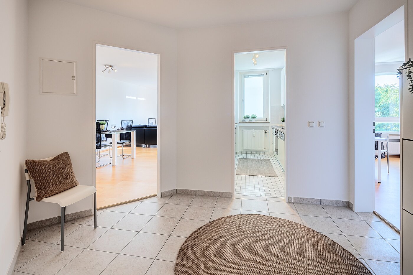 Etagenwohnung mit 3 Zimmern | München-Oberföhring | 70246 | ...Zugang zu allen Zimmern